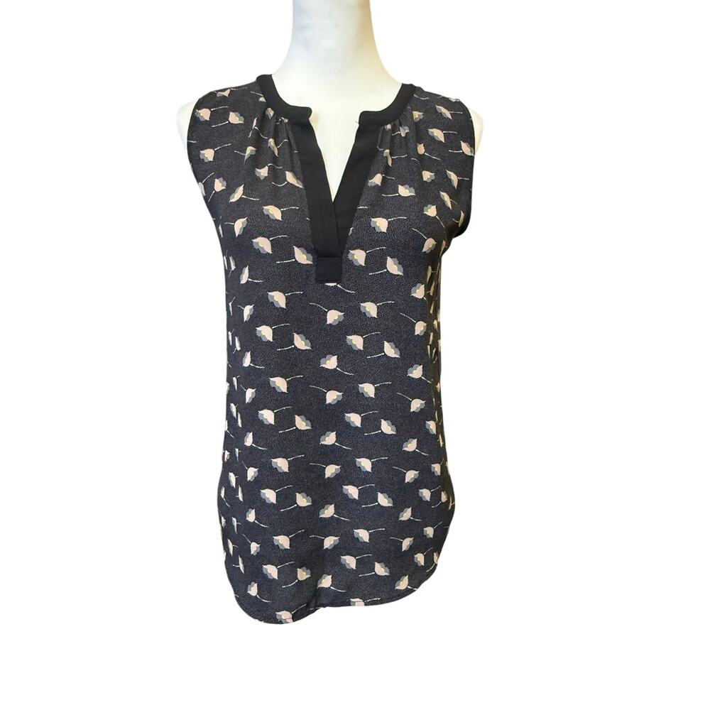 Ann taylor loft floral sleeveless v neck blouse womens xs
